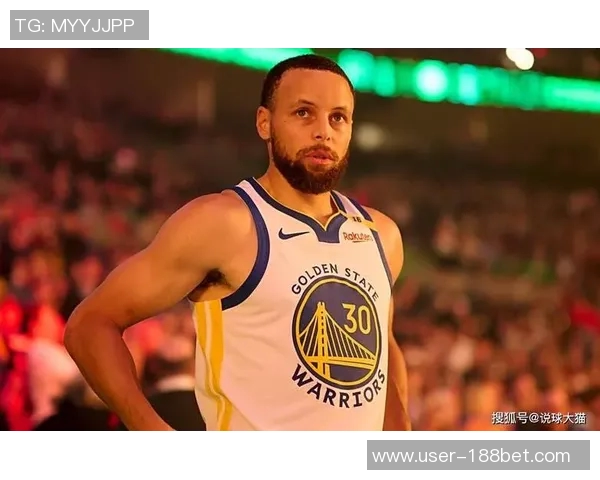 库里三分球表现出色本赛季投进93记仅次于米切尔且少打7场比赛